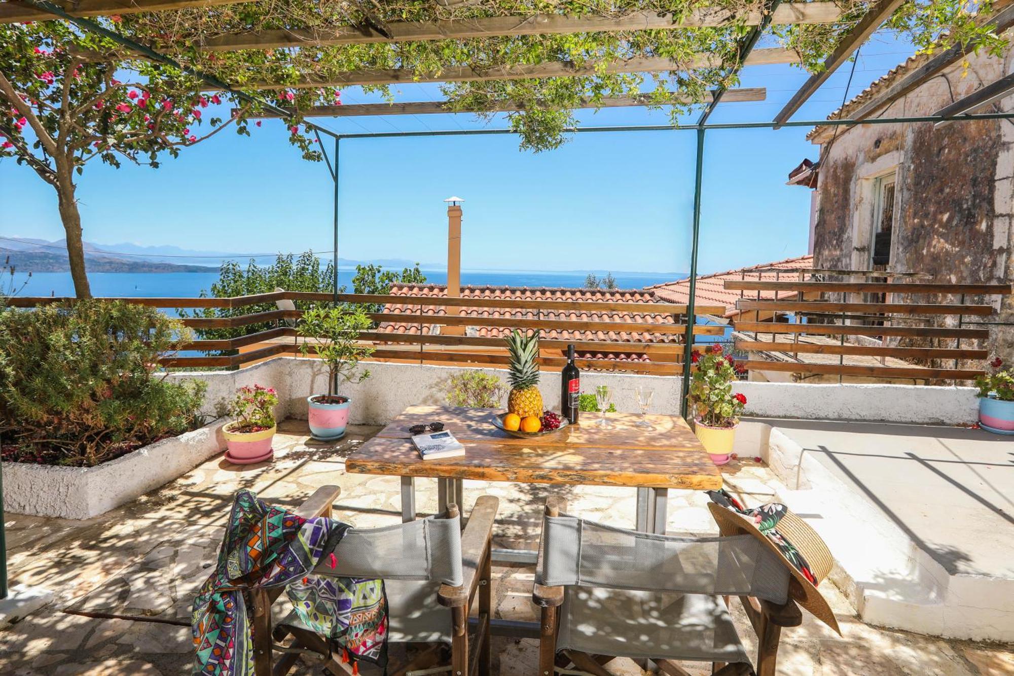 Апартаменты Joannas Sea-View Stone House Katavolos Экстерьер фото